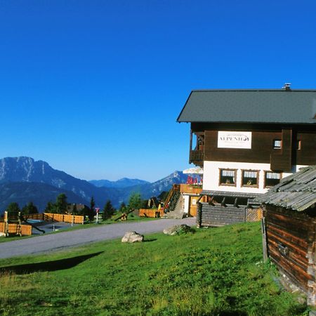Hotel Sattleggers Alpenhof & Feriensternwarte Greifenburg Esterno foto