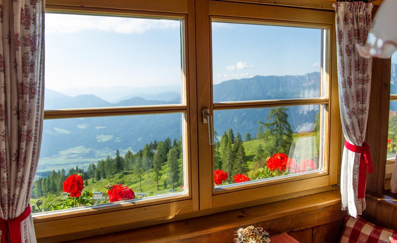 Hotel Sattleggers Alpenhof & Feriensternwarte Greifenburg Esterno foto