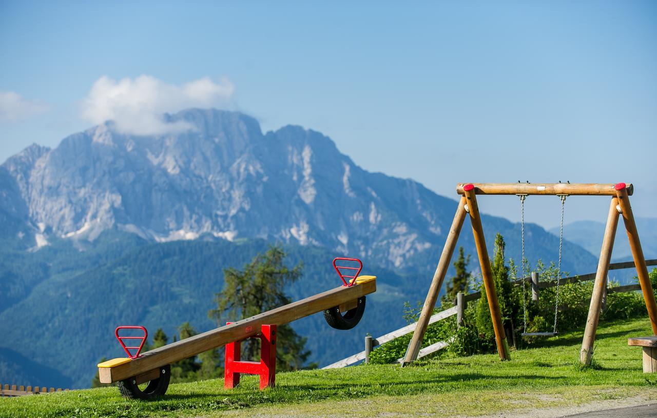 Hotel Sattleggers Alpenhof & Feriensternwarte Greifenburg Esterno foto