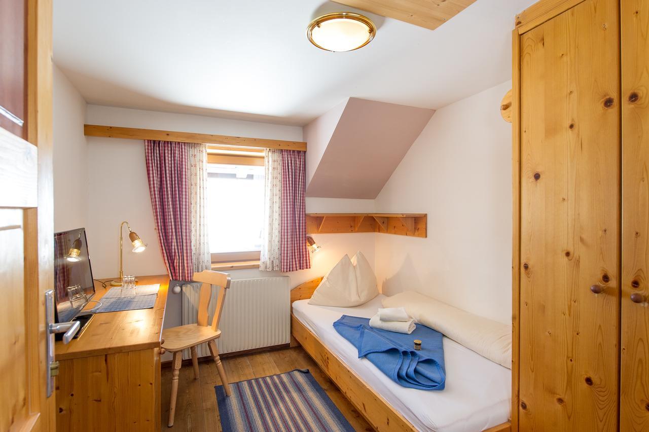Hotel Sattleggers Alpenhof & Feriensternwarte Greifenburg Esterno foto