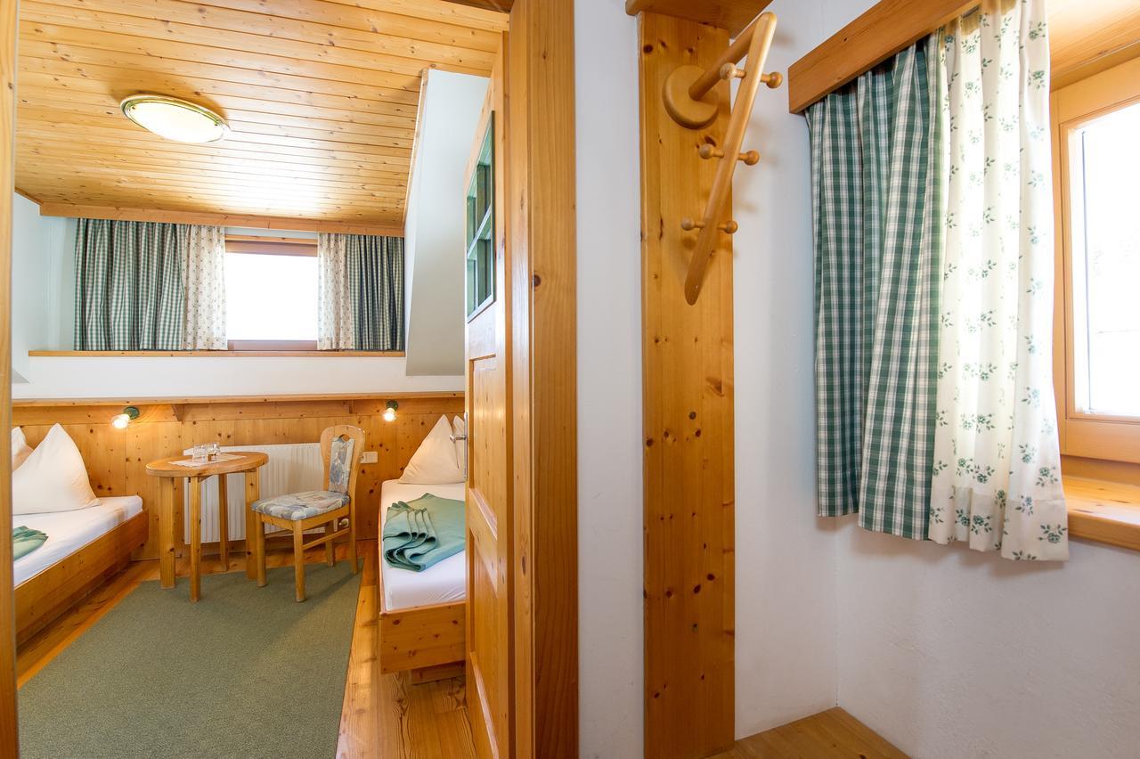 Hotel Sattleggers Alpenhof & Feriensternwarte Greifenburg Esterno foto