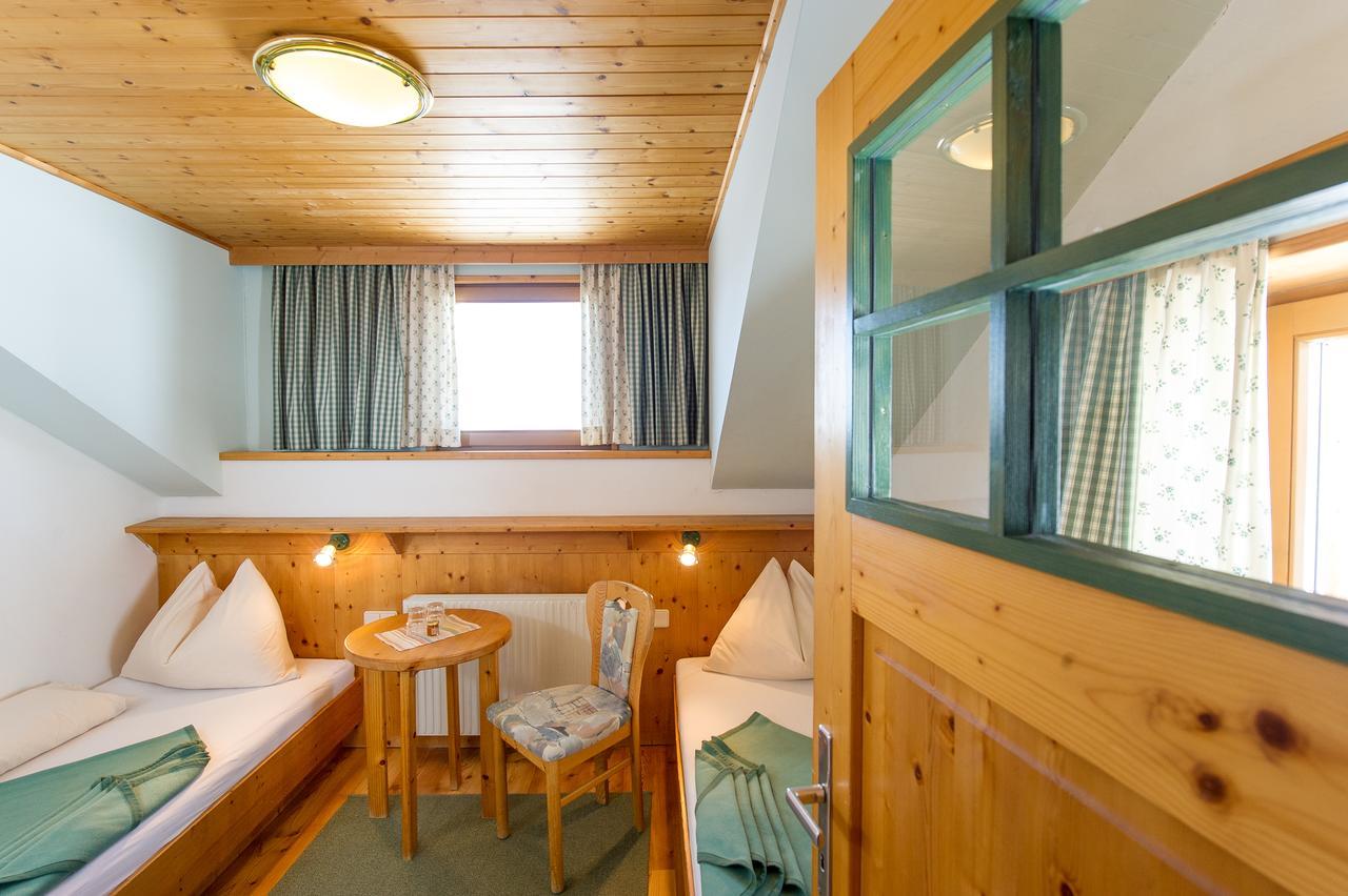 Hotel Sattleggers Alpenhof & Feriensternwarte Greifenburg Esterno foto