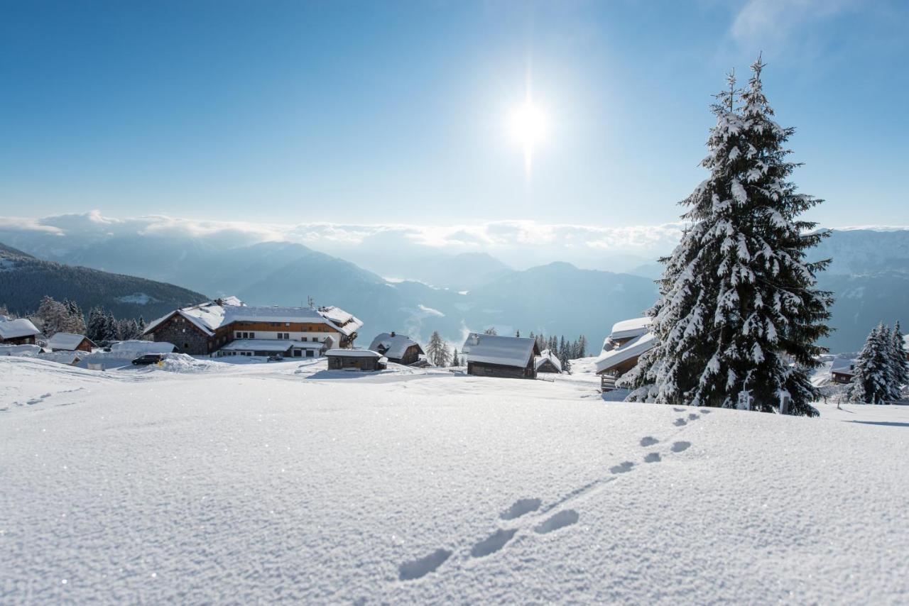 Hotel Sattleggers Alpenhof & Feriensternwarte Greifenburg Esterno foto