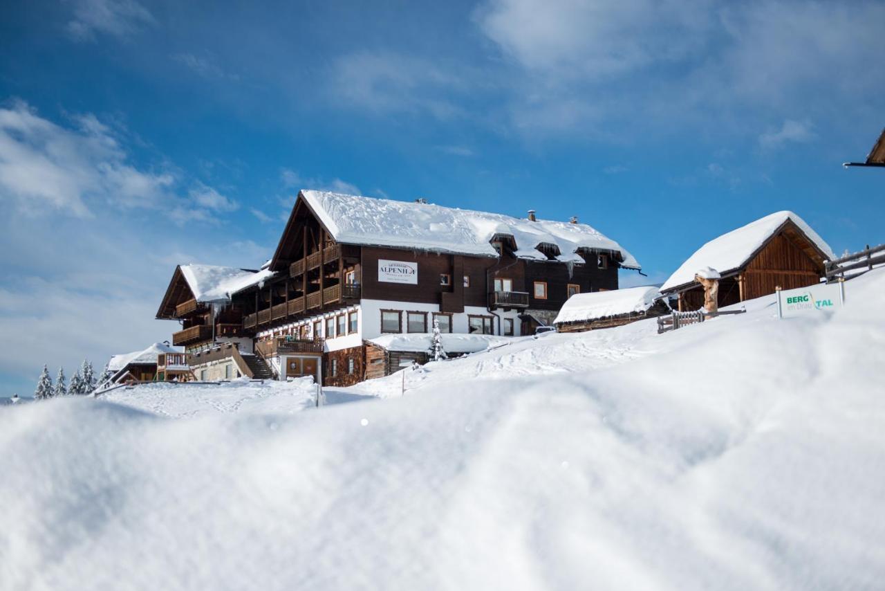 Hotel Sattleggers Alpenhof & Feriensternwarte Greifenburg Esterno foto